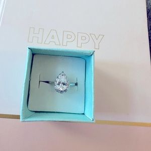 NWT Beautiful Crystal Teardrop Ring